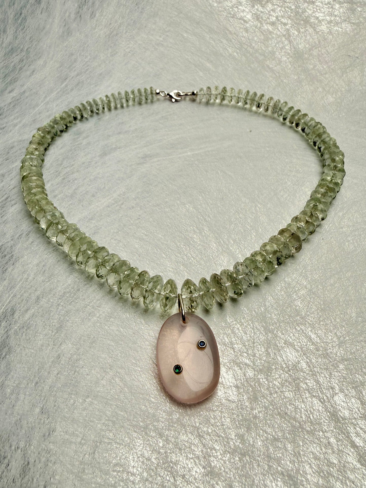 MOSS with Rosequartz Charm